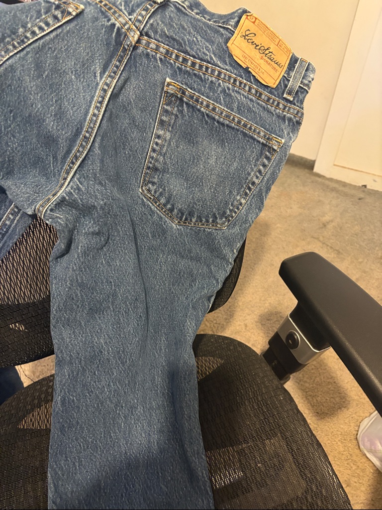 Levis Relaxed Fit Denim Jeans In Medium Blue
